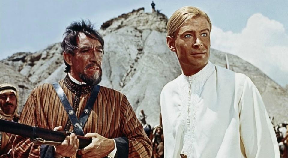 LAWRENCE OF ARABIA 1962 Columbia Pictures film with Peter O'Toole at right and Anthony Quinn as Auda Abu Tayi