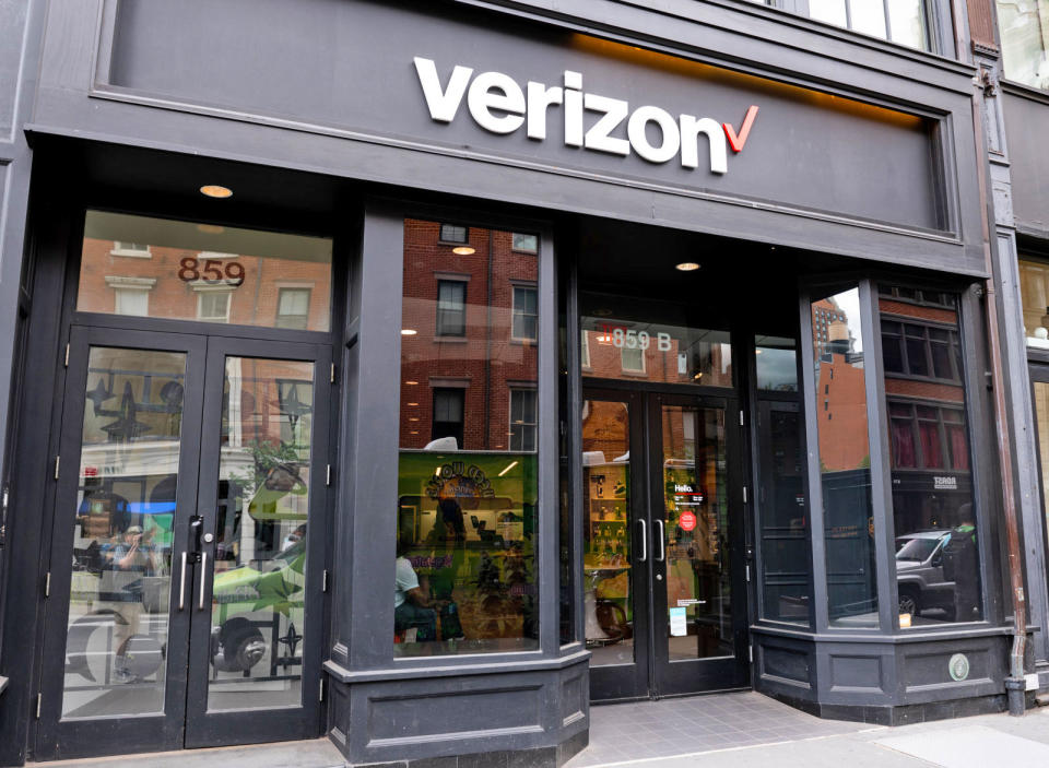 Last month, Senator Ron Wyden (D-OR) sent letters to Verizon, AT&T, Sprint and