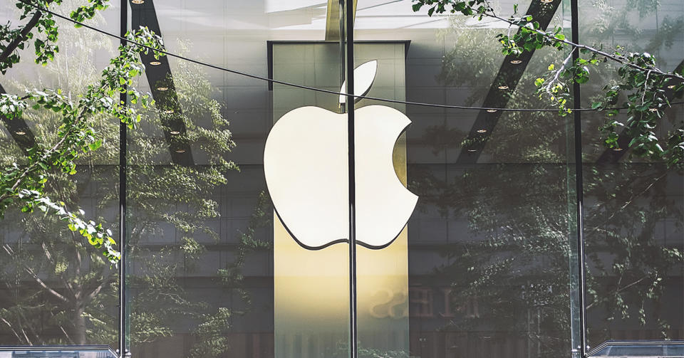El inconfundible logo de Apple - Foto (editada): Zhang Kaiyv vía Unsplash