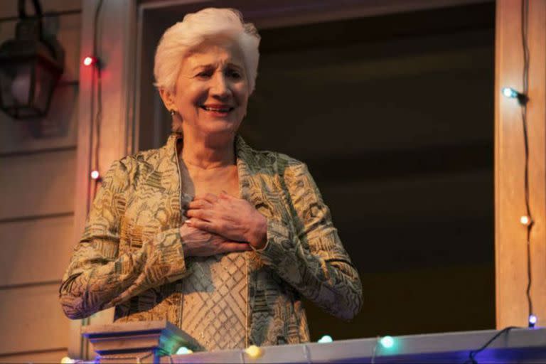 Olympia Dukakis como Anna Madrigal