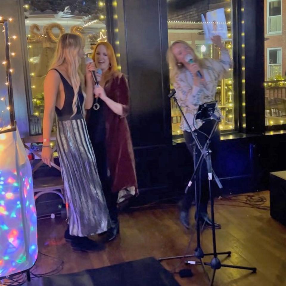 Ree Drummond Sings Karaoke with Her Kids on New Year's Eve — Watch ...