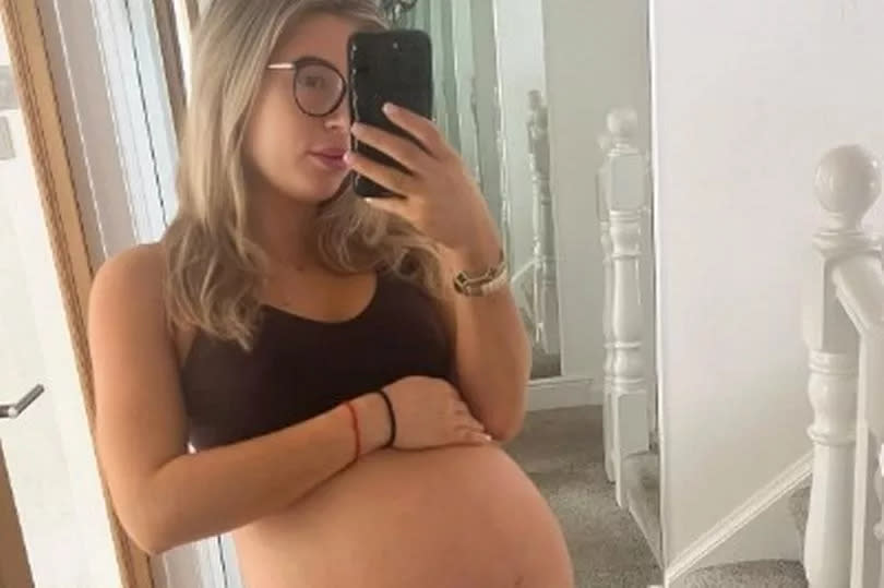 Dani Dyer shares pregnancy snap as she's ready to burst