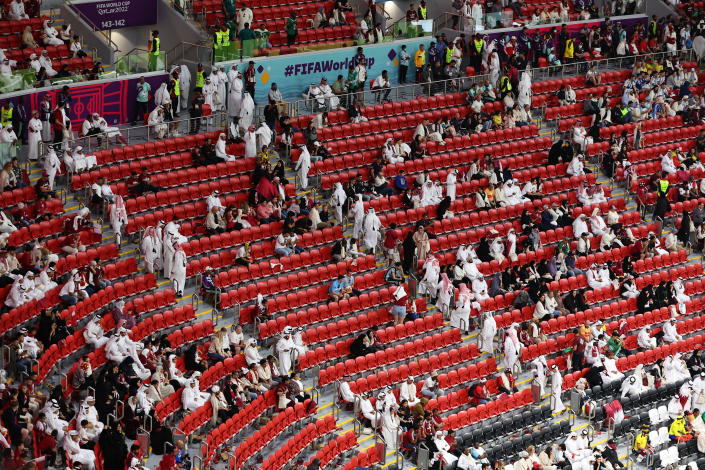 Las gradas del Al Bayt Stadium se vaciaron rápidamente. (Foto: Robbie Jay Barratt - AMA/Getty Images)