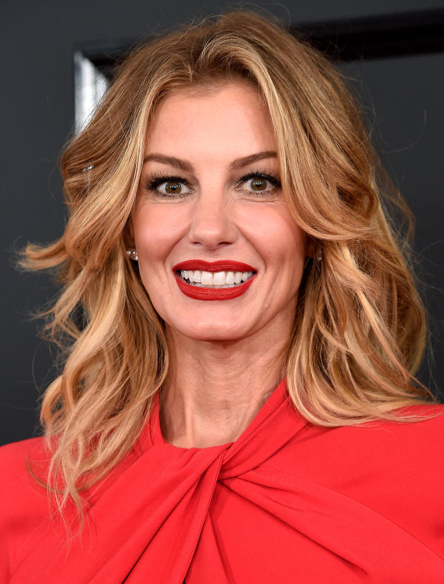 Faith Hill on Embracing Her Wrinkles: 'I Want People to Know I've Smiled a  Lot!