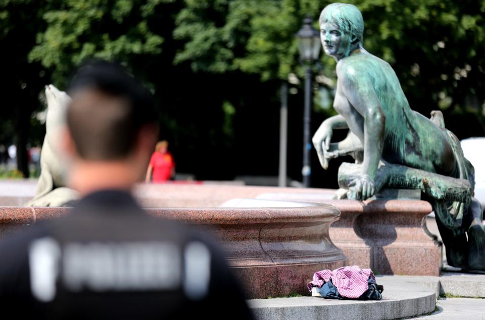 Attacke vor dem Roten Rathaus in Berlin (Bild: dpa)