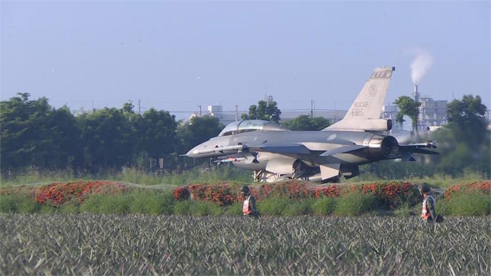 快新聞／漢光37號演習重頭戲　F-16V、幻象2000等戰機首度成功降落佳冬戰備道