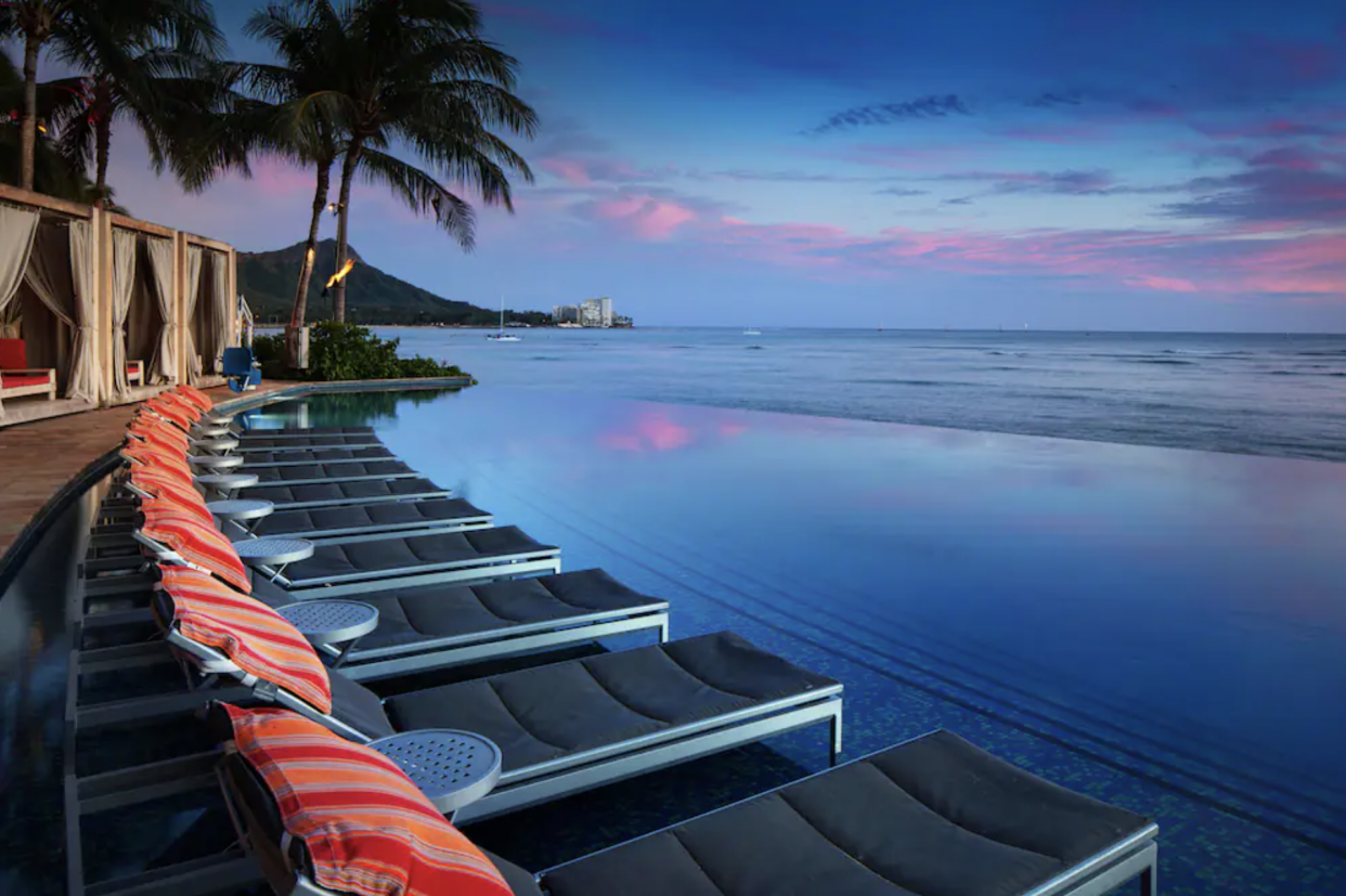 Sheraton Waikiki Pool