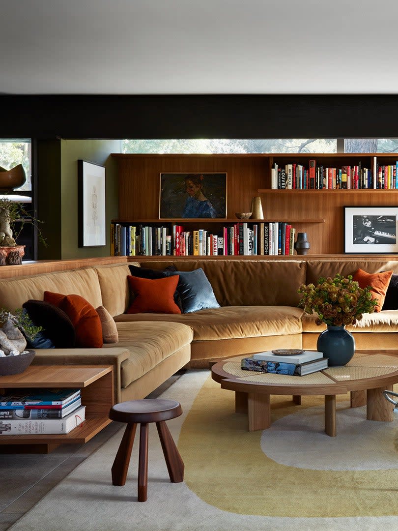 8 Mid-Century Modern Living Rooms Without an Eames Chair in Sight photo