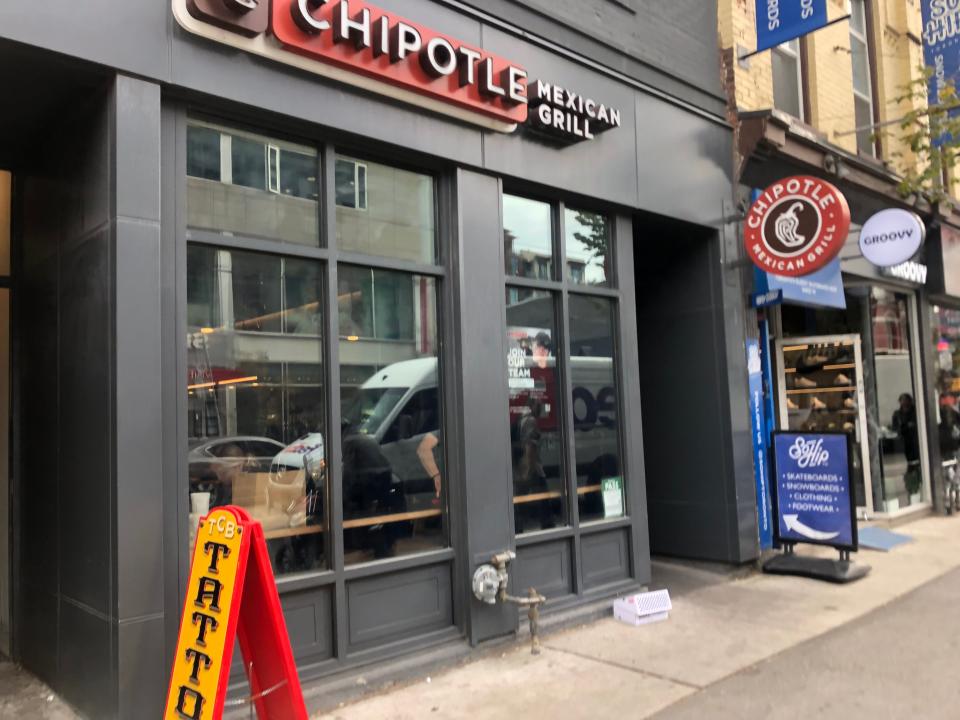 exterior shot of a chipotle restaurant in toronto canada