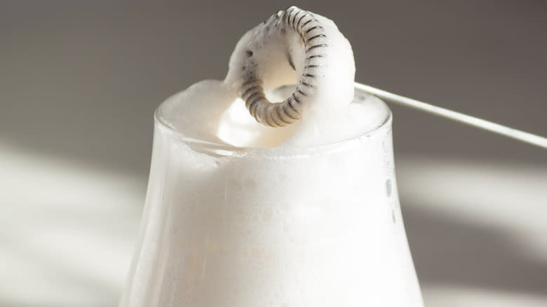 frothy egg white cocktail
