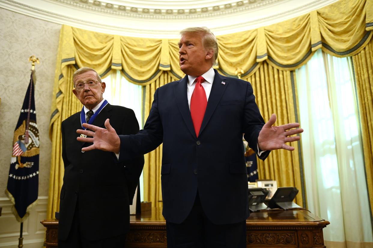 Trump refuses to say he has confidence in Bill Barr (AFP via Getty Images)