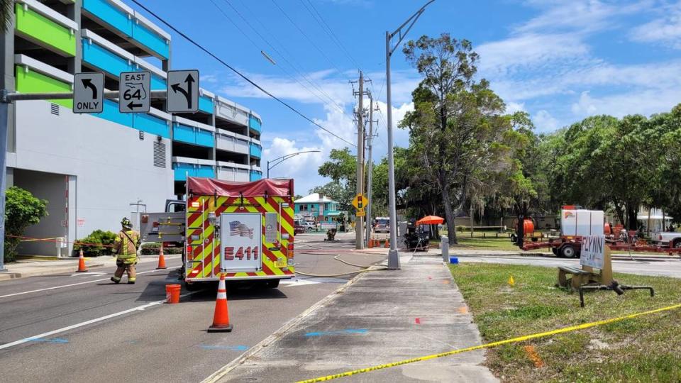Fire crews work to repair a gas leak in the 600 block of 15th St W at Manatee Avenue West on Tuesday afternoon. 5/24/2022