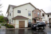 <p>Police tape marks the apartment building reported to be where Travis Reinking lives in Nashville, Tenn., Sunday, April 22, 2018. Police say Reinking is the suspect in a shooting at a Waffle House restaurant Sunday in Nashville that left four people dead. (Photo: Mark Humphrey/AP) </p>