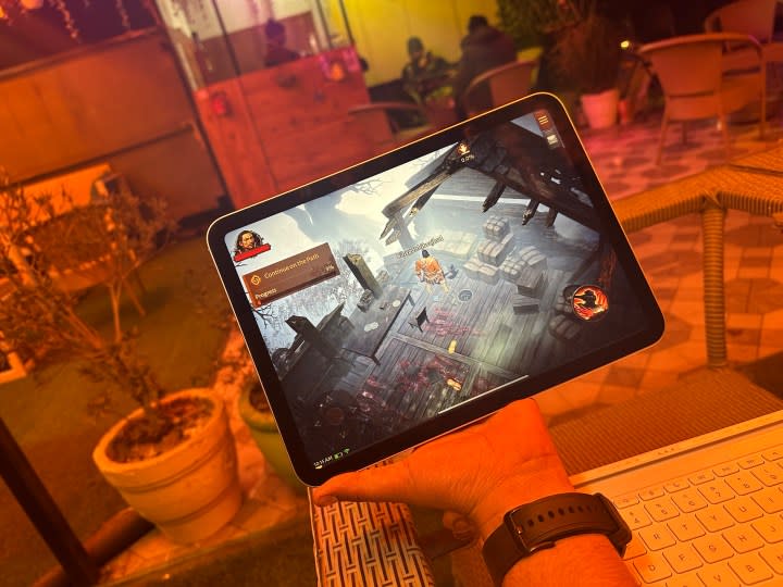 Giocare a Diablo Immortal sull'iPad.