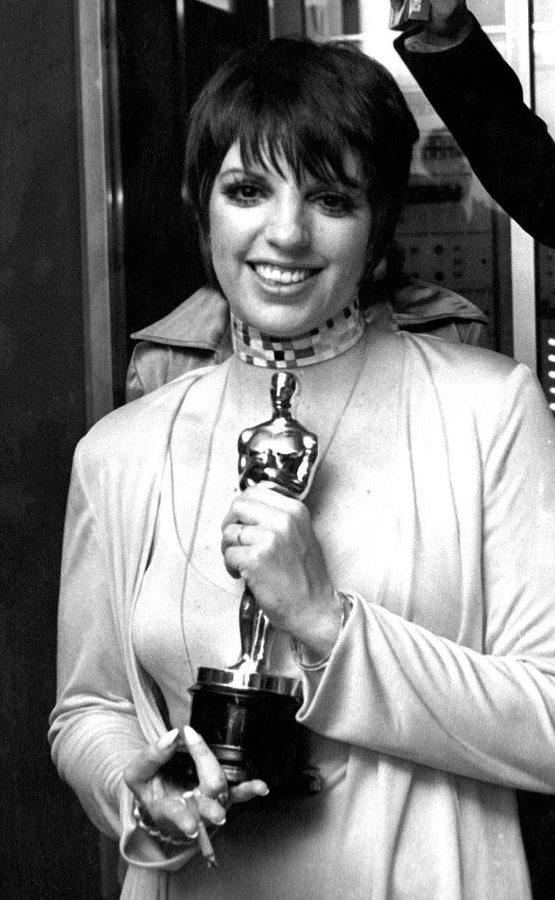 1973: Liza Minnelli, Cabaret, in Halston.