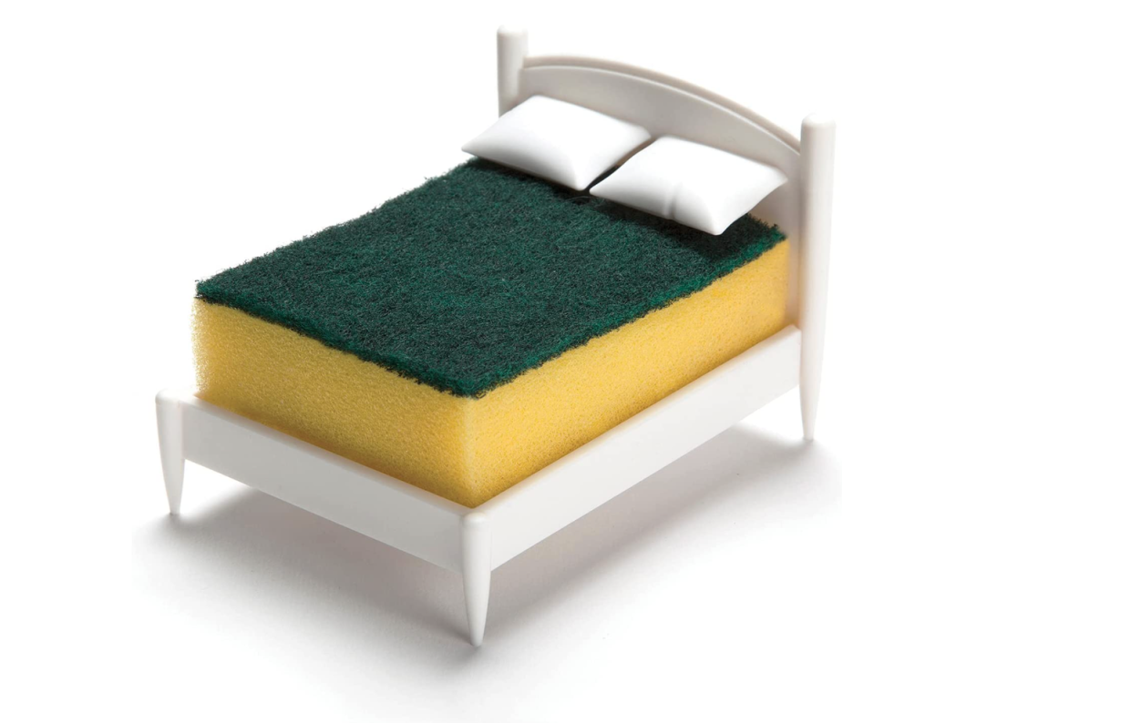 kitchen sponge holder that looks like a bed