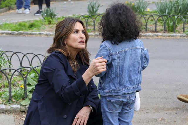 <p>Jose Perez/Bauer-Griffin/GC Images</p> Mariska Hargitay pauses filming 'Law and Order: SVU' to help a child