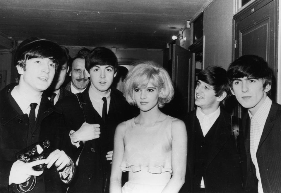 The Beatles en París con la cantante francesa Sylvie Vartan.