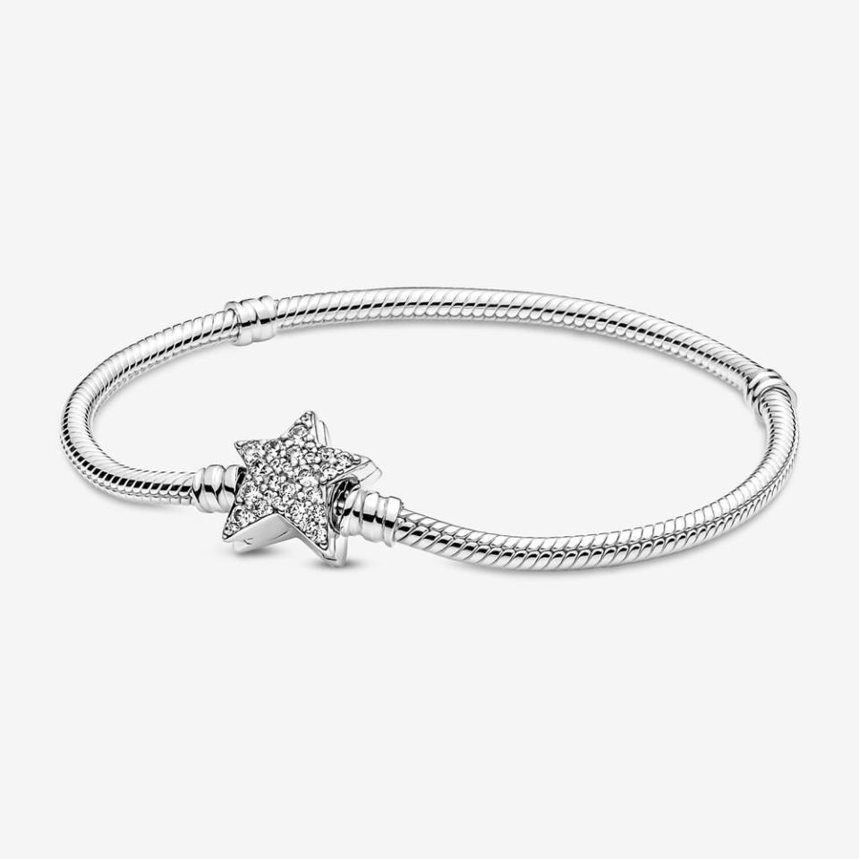 Pandora Moments Asymmetric Star Clasp Snake Chain Bracelet. Image via Pandora.