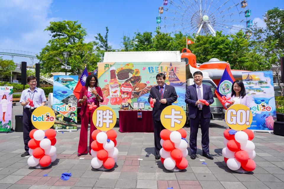 ▲美洲友邦「貝里斯胖卡餐車」2日起跑，將帶來美味異國料理在北台各大景點巡迴。（圖／中美洲經貿辦事處）