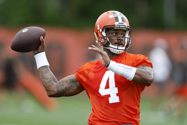 Berea, United States. 03rd Aug, 2022. Cleveland Browns quarterback Deshaun  Watson (4) looks to pass during training camp in Berea, Ohio, on Wednesday,  August 3, 2022. Photo by Aaron Josefczyk/UPI Credit: UPI/Alamy