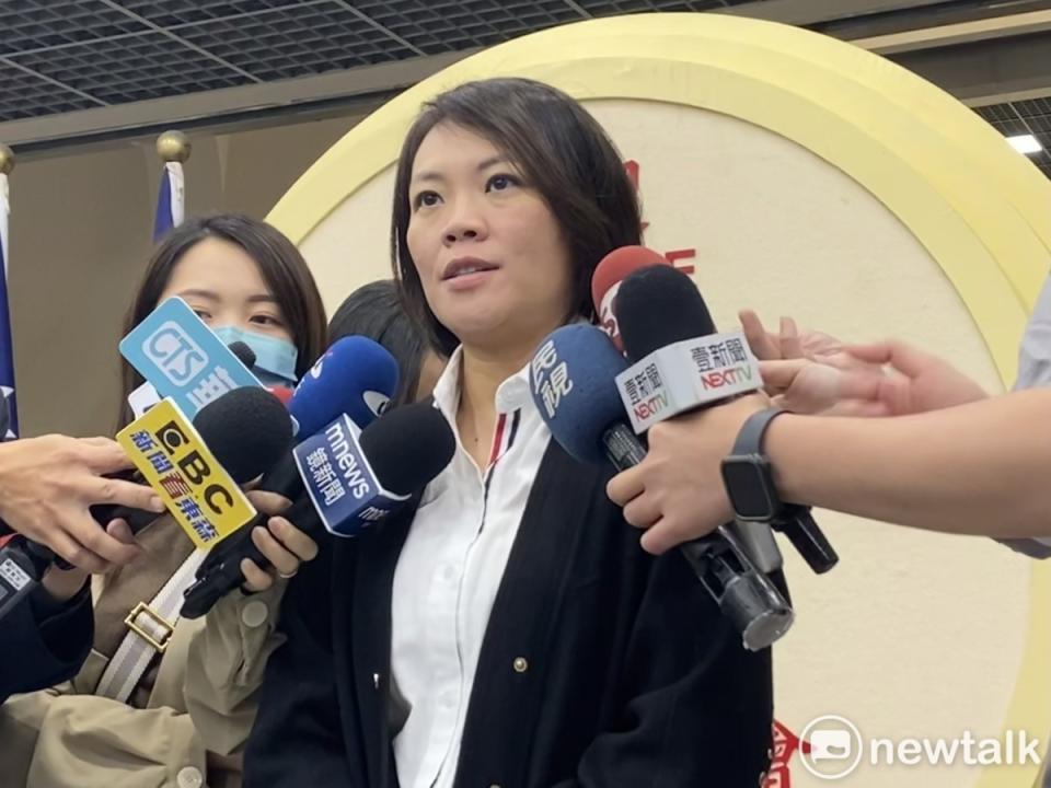 簡舒培痛批柯文哲，沒有經過議會同意，就跟廠商簽訂北藝賠償調解書，又一次完全跳過議會監督。   圖：周煊惠 / 攝（資料圖）