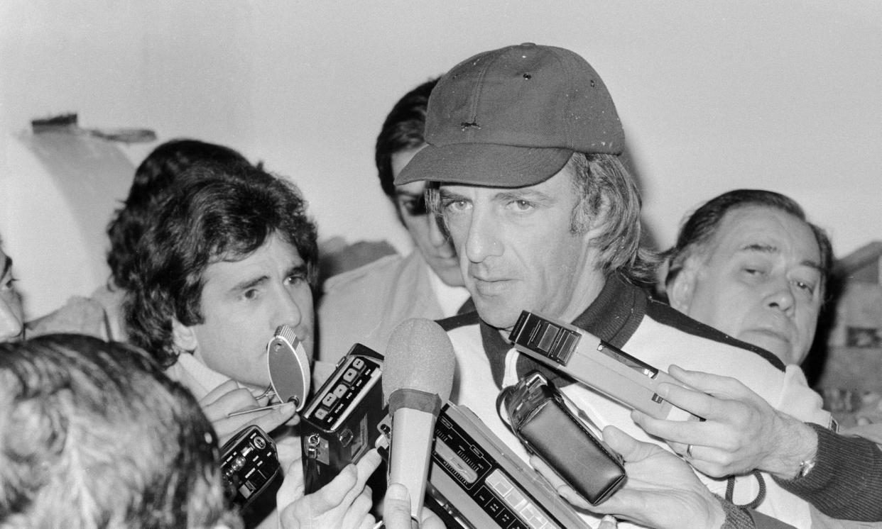 <span>César Luis Menotti speaking at a press conference before Argentina’s World Cup final match against the Netherlands in 1978.</span><span>Photograph: Mirrorpix/Getty Images</span>