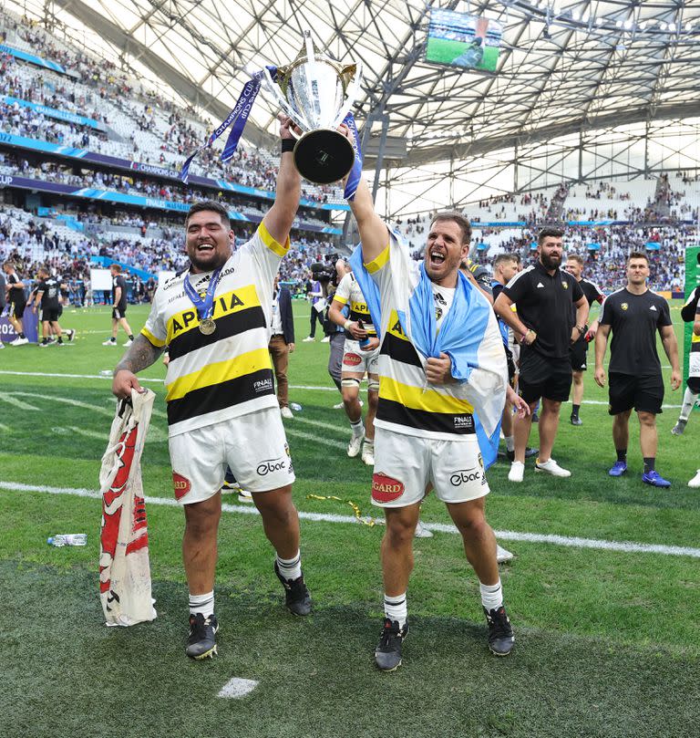 Joel Sclavi (izquierda) intentará que La Rochelle retenga la Copa de Campeones Europeos de rugby; en la final, su equipo será visitante de Leinster en Dublín.