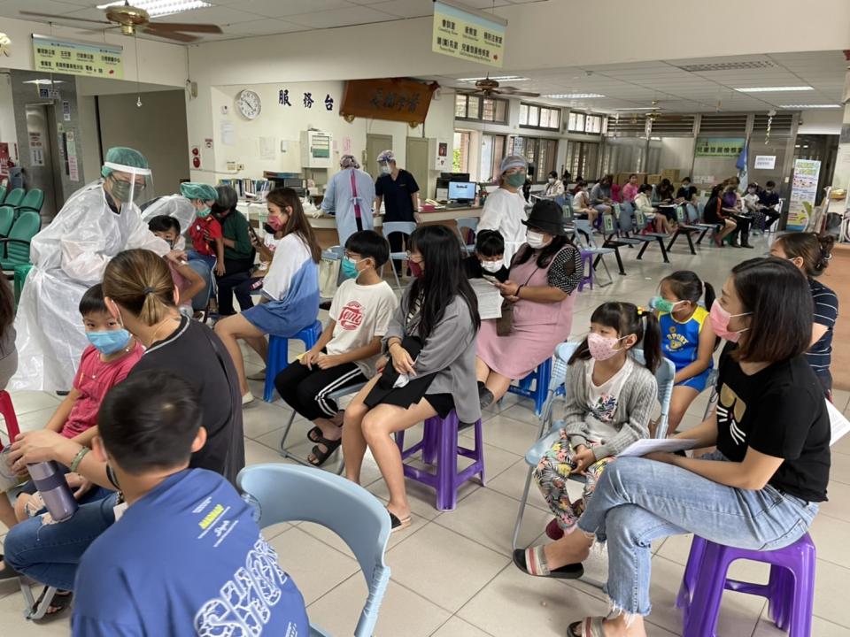 屏東鄉鎮市衛生所啟動兒童疫苗門診。（資料照）   圖：屏東縣政府提供