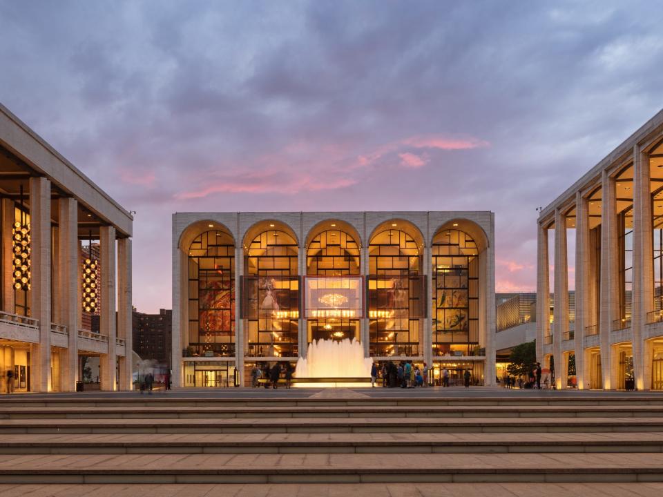 Metropolitan Opera, Lincoln Center