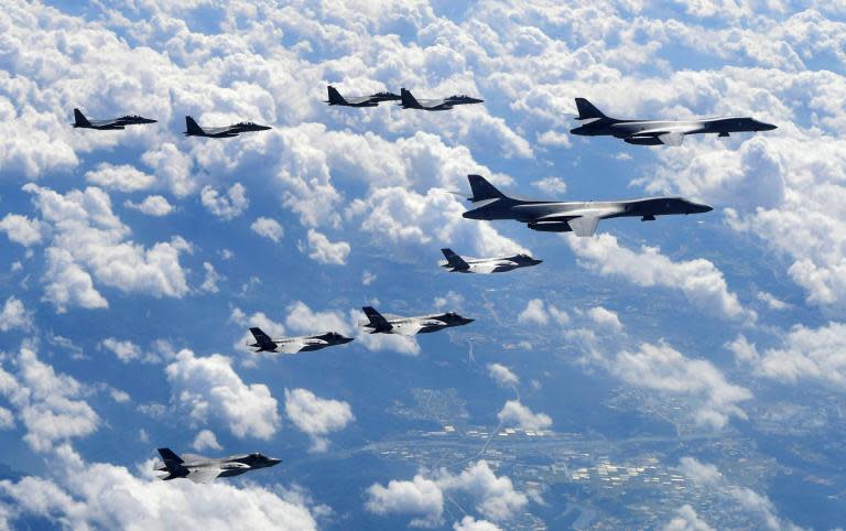 US sends warplanes over Korean peninsula in show of force