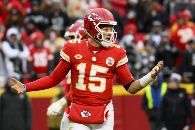 Harrison Butker hits 6 field goals, kicks Chiefs to AFC West title with  25-17 win over Bengals