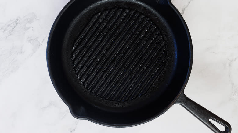 Hot grill pan