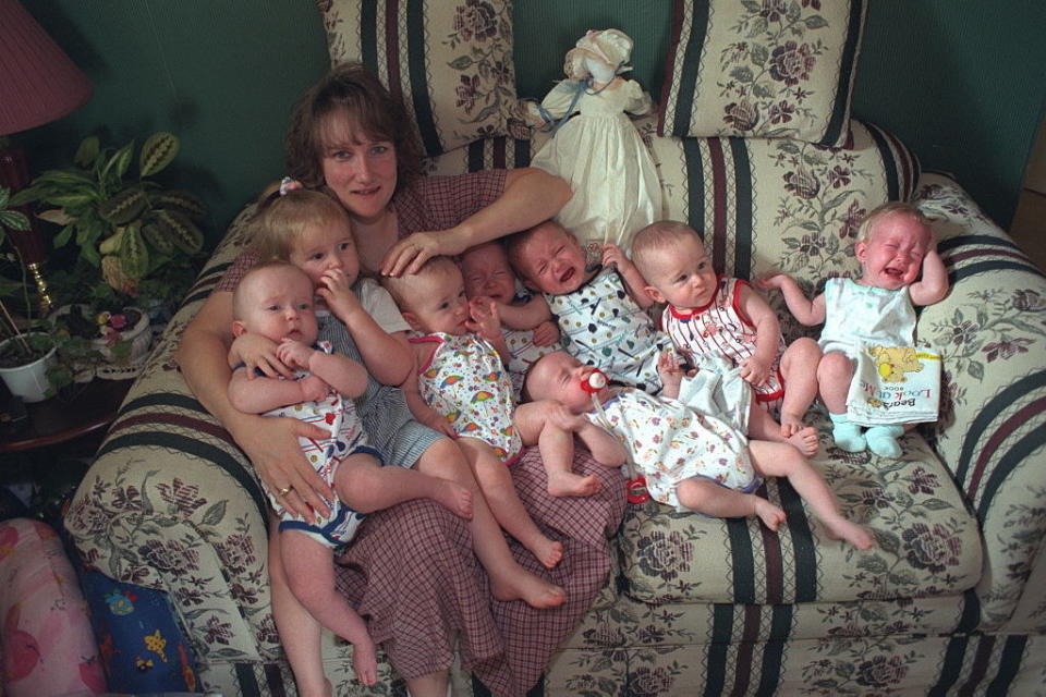 Bobbi McCaughey and her babies