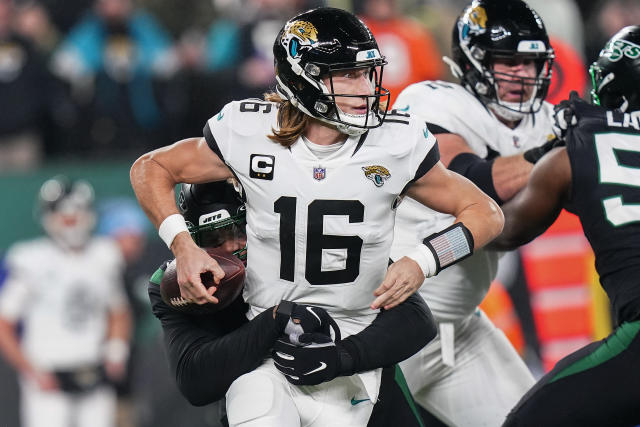 Lawrence, Jaguars continue playoff push, outclass Jets 19-3 – KXAN Austin