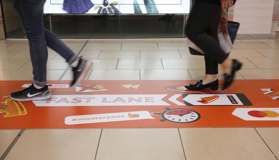 Lakeside shopping centre in Essex has introduced a fast lane for shoppers [Photo: Flynet]