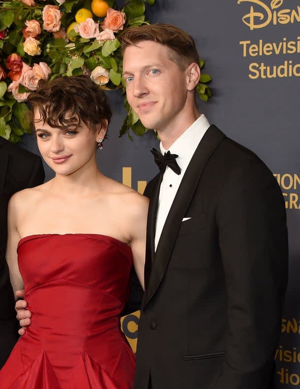 Joey and Steven pose at a red carpet event