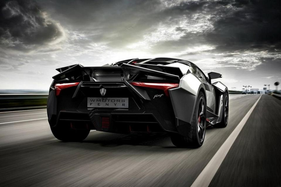 確定擠身「400km/h」極速俱樂部，W Motors「Fenyr SuperSport」本尊現身杜拜車展