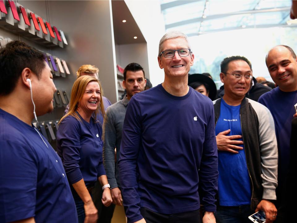 Tim Cook Apple store