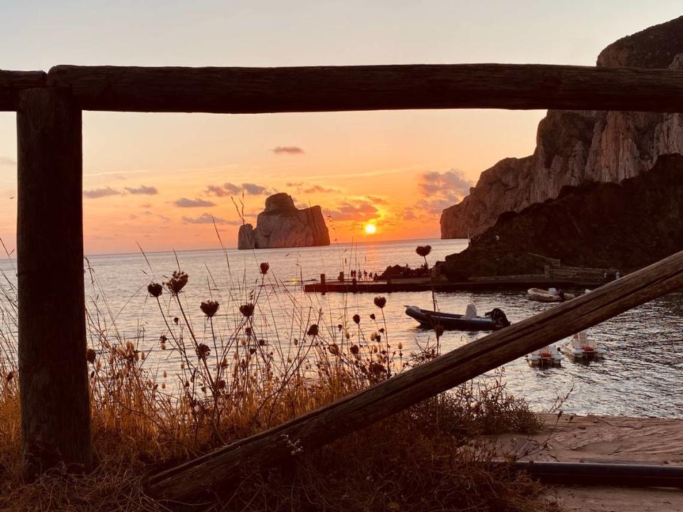 Atardecer en Porto Cauli, Cerdeña.