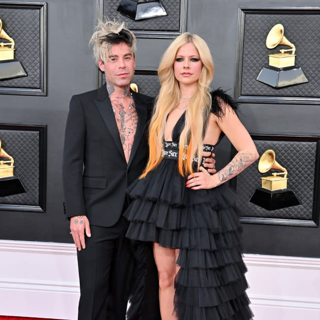 Mod Sun y Avril Lavigne en la pasada gala de los Grammy credit:Bang Showbiz