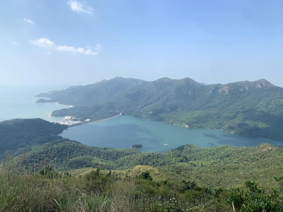 石壁水塘遠觀