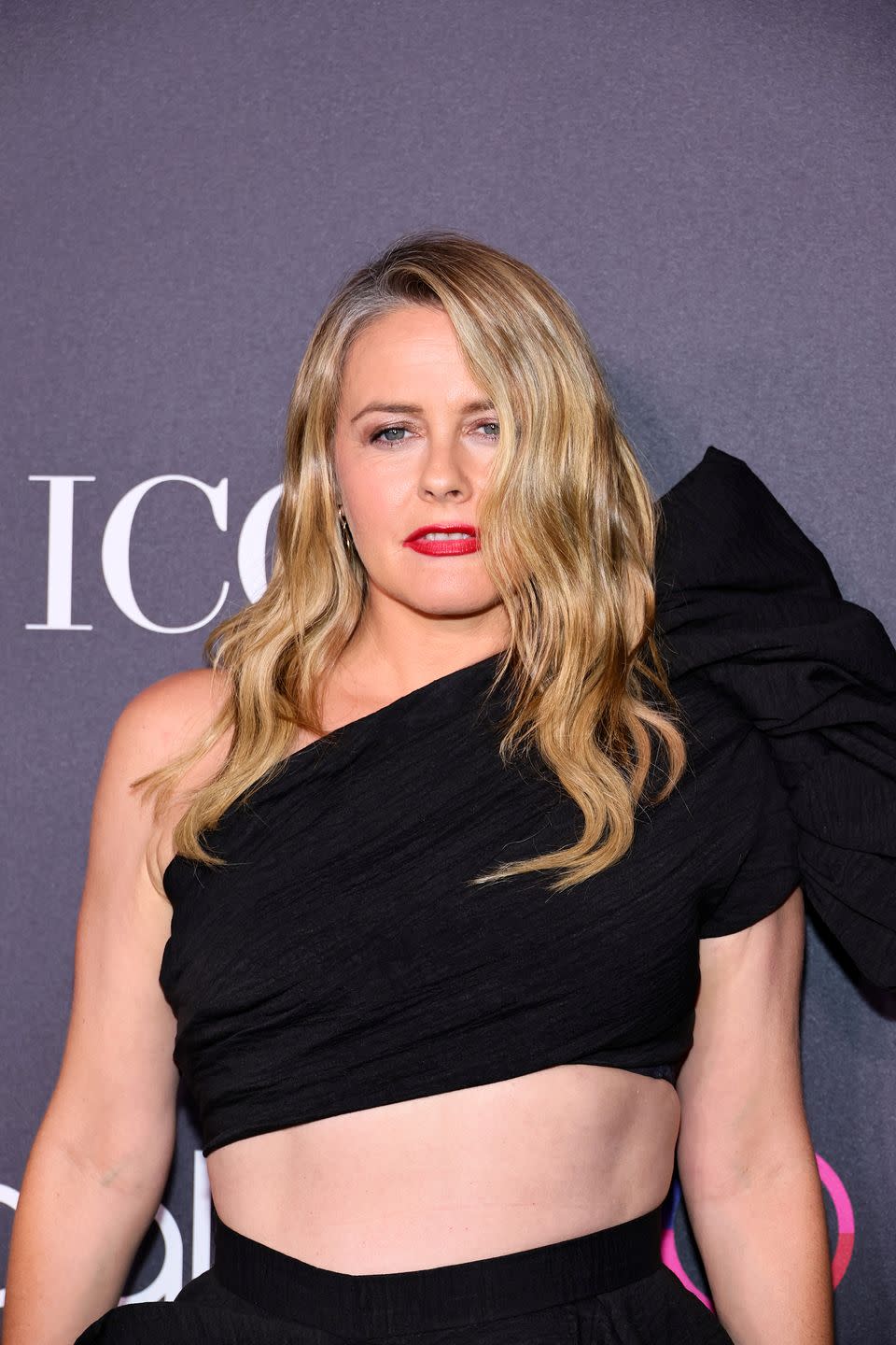 alicia silverstone poses nude for new campaign