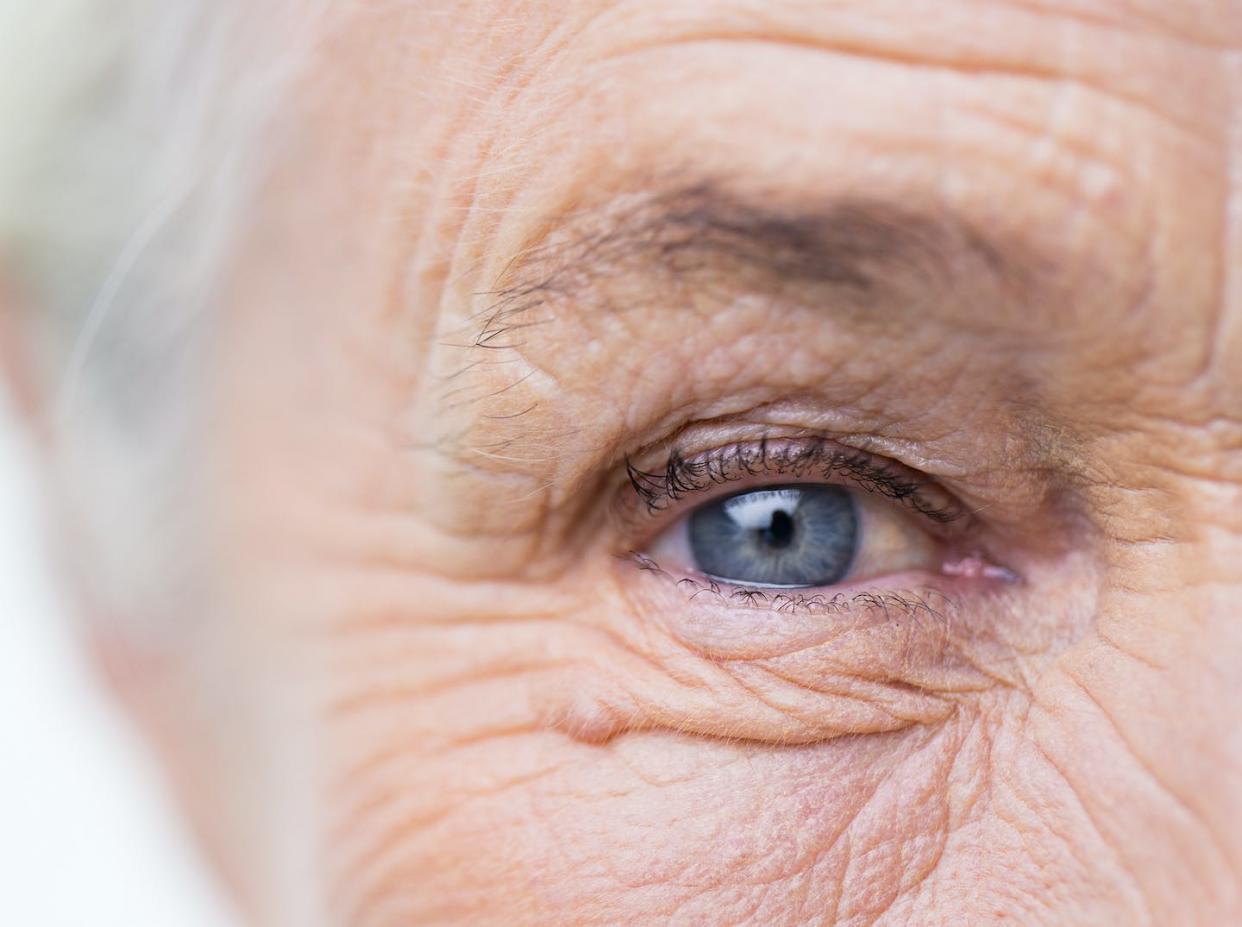 <a href="https://www.shutterstock.com/es/image-photo/age-vision-old-people-concept-close-319607033" rel="nofollow noopener" target="_blank" data-ylk="slk:Ground Picture/Shutterstock;elm:context_link;itc:0;sec:content-canvas" class="link ">Ground Picture/Shutterstock</a>