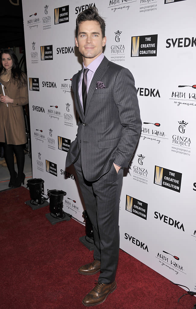 "White Collar" lead Matt Bomer looked exceptionally dapper in a purple collar at last weekend's Creative Coalition charity gala. In addition to a lavender button-down, the blue-eyed hunk sported brown leather lace-ups and a pinstripe Alton Lane suit, which was designed to mimic his TV character's perfectly tailored appearance. (1/20/2013)