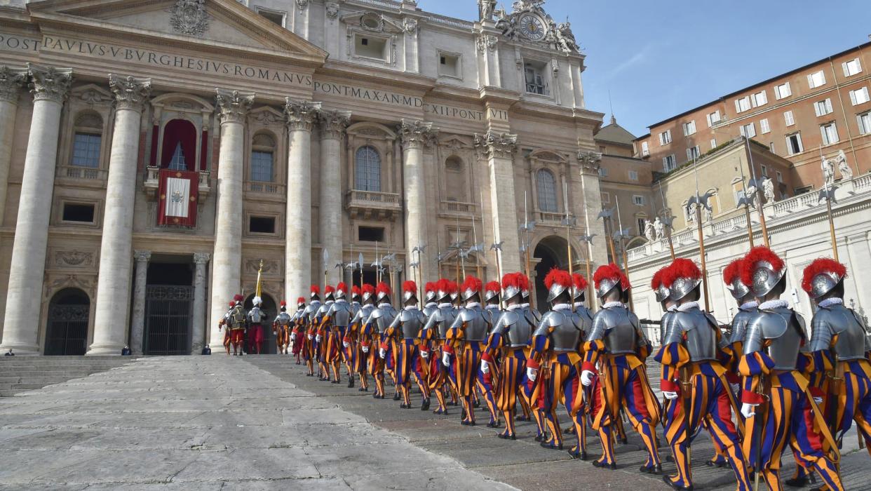 Des gardes suisses au Vatican, le 25 décembre 2016. (Photo d'illustration) - AFP