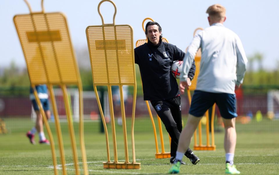 Unai Emery during Aston Villa training - NEVILLE WILLIAMS/ASTON VILLA FC