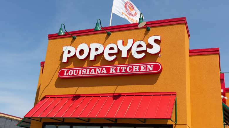 a popeyes storefront