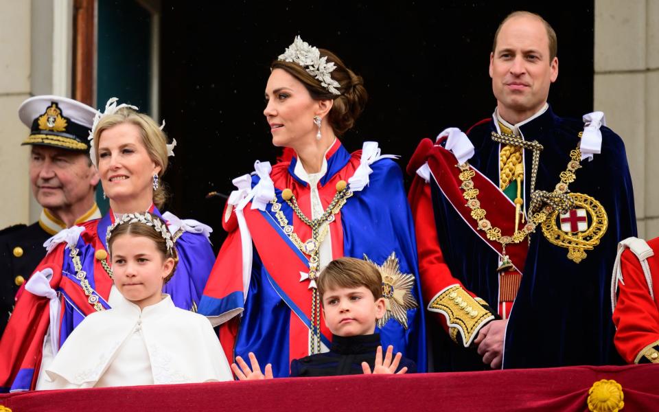 Vice Admiral Sir Tim Laurence , the Duchess of Edinburgh, Princess Charlotte, the Princess of Wales, Prince Louis and the Prince of Wales on the balcony of Buckingham Palace - Leon Neal