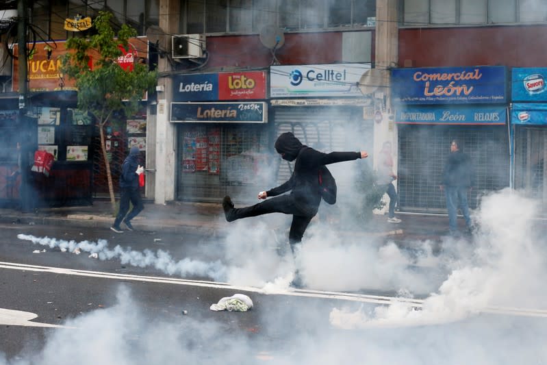 Protest against the government in Valparaiso, Chile